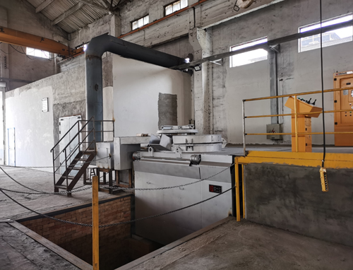 蘇州潤達(dá)的中頻爐.jpg 蘇州潤達(dá)的中頻爐.jpg